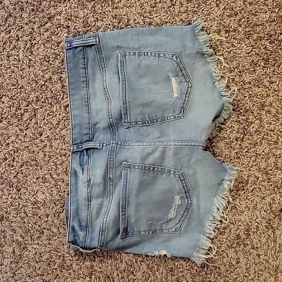 Express Shorts - Picture 3 of 3